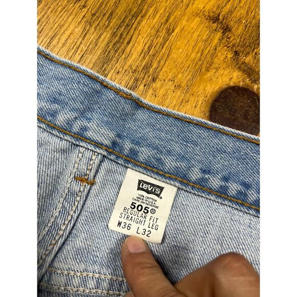Levi’s 505 Made In USA 90’s Light Wash Straight Leg Jeans - Picture 8 of 13